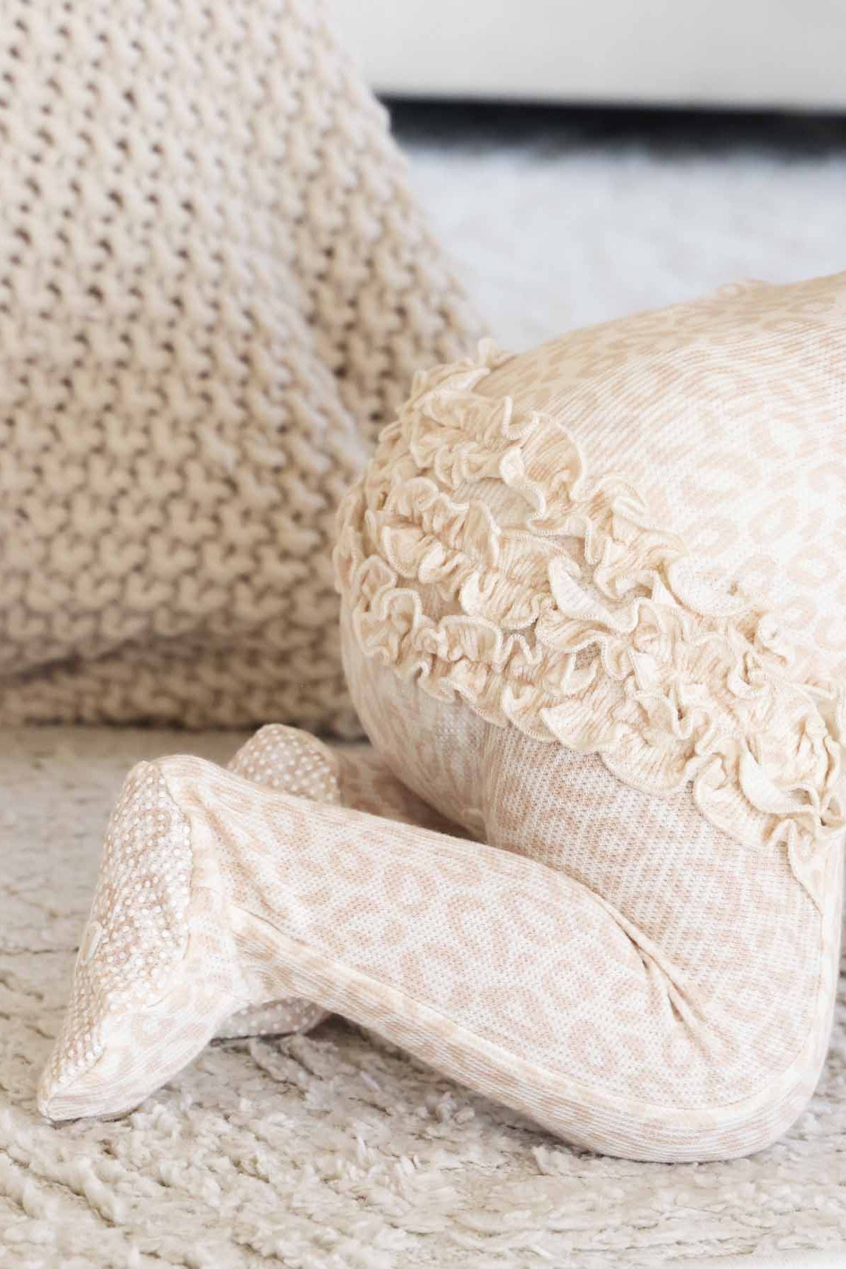 Lovely Leopard Bamboo Waffle Ruffle Zipper Footie